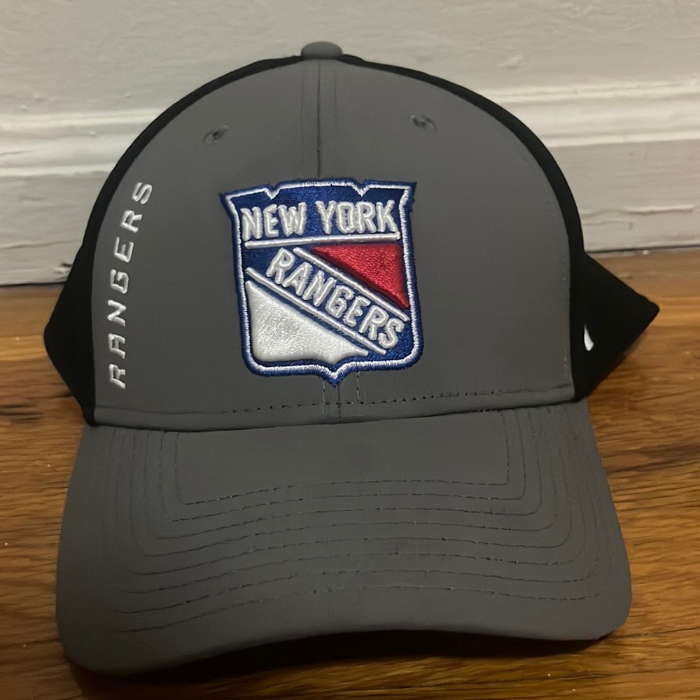 47 brand M-L New York Rangers fitted hatted